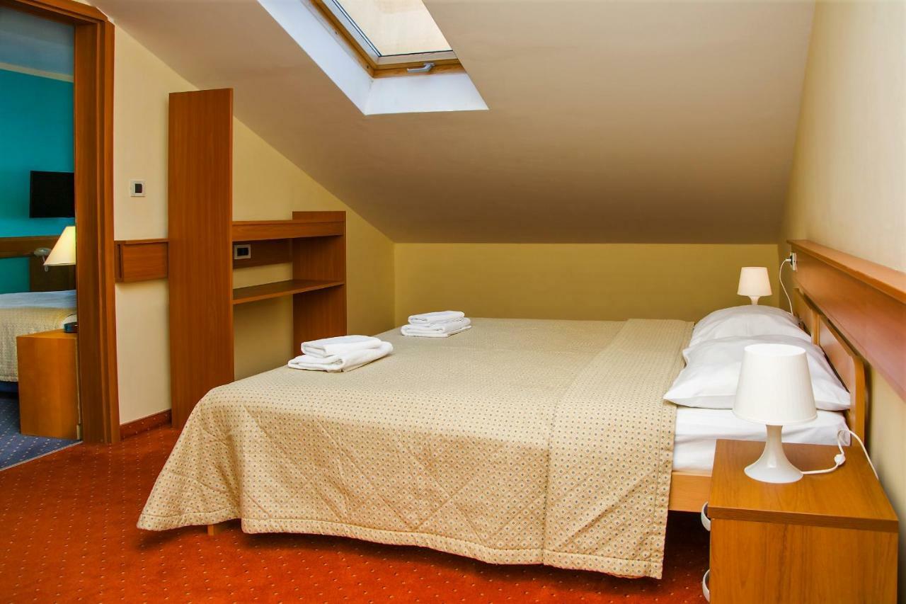 Hotel Selce Exterior foto